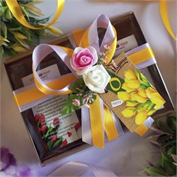 Кофейный подарочный набор к 8 марта "Цветы 8 марта" 3308