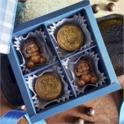 Подарочный набор молочного фигурного шоколада 